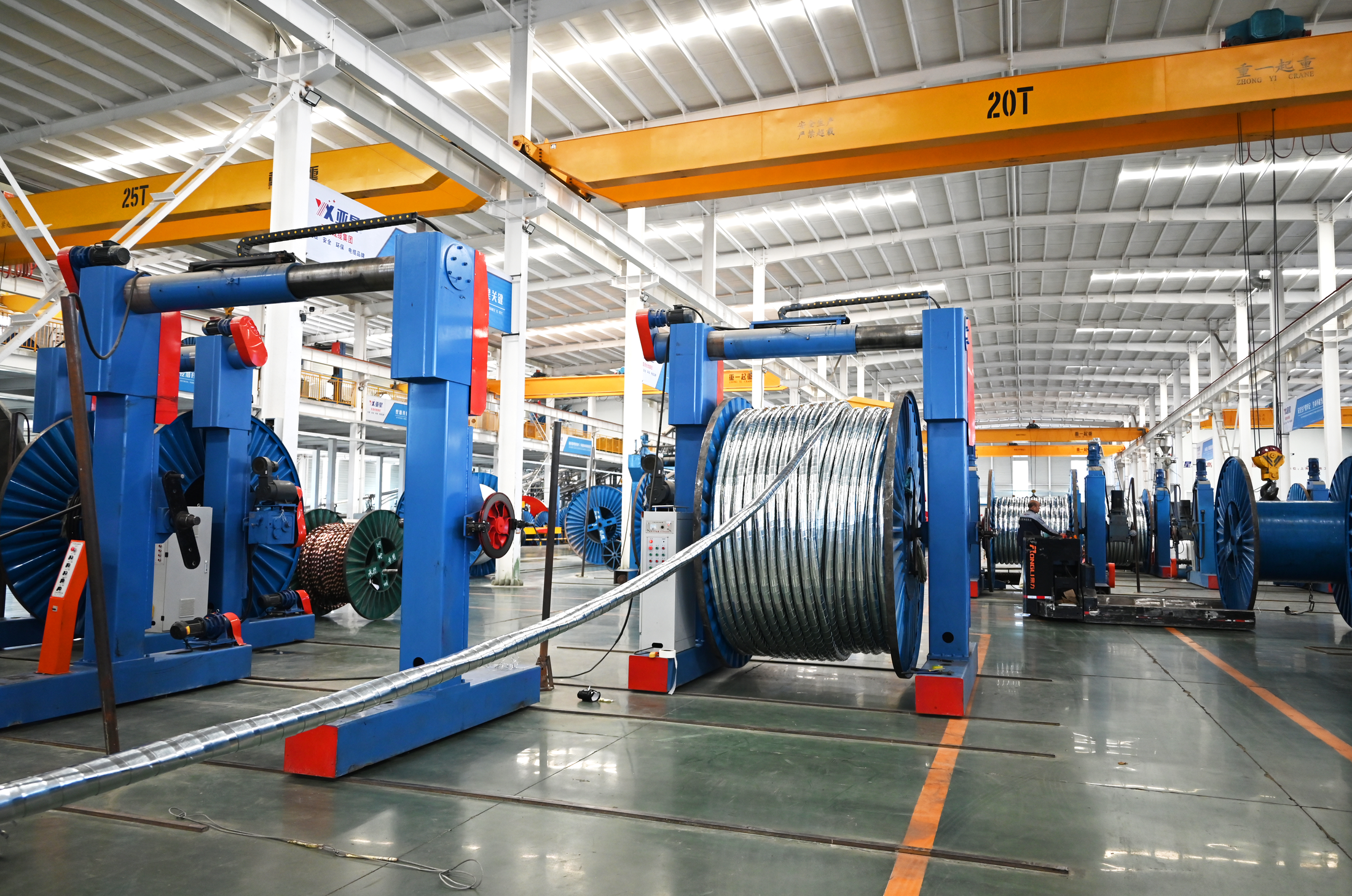 Yaxing cable production hall